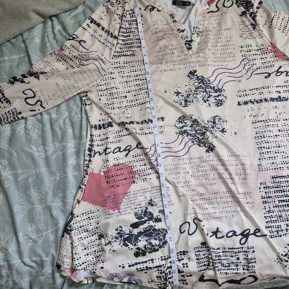 Valentine's Vibes Vintage Inspired Cream Tunic Blouse 3X - Picture 9 of 9